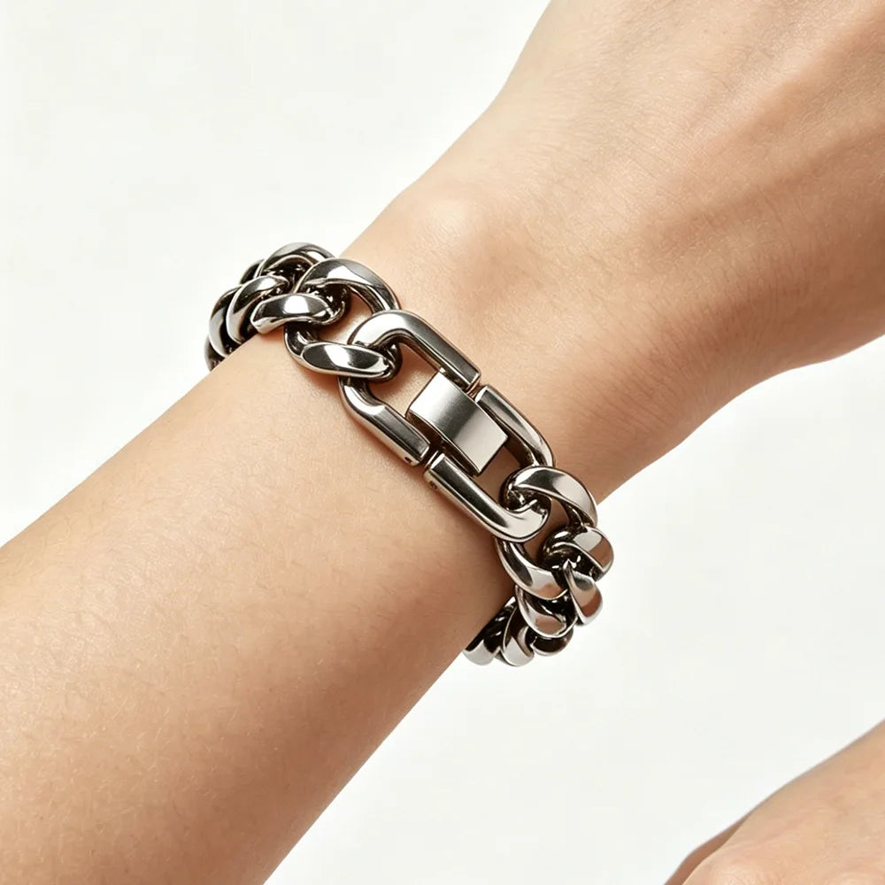 Thick Curb Chain Wrist