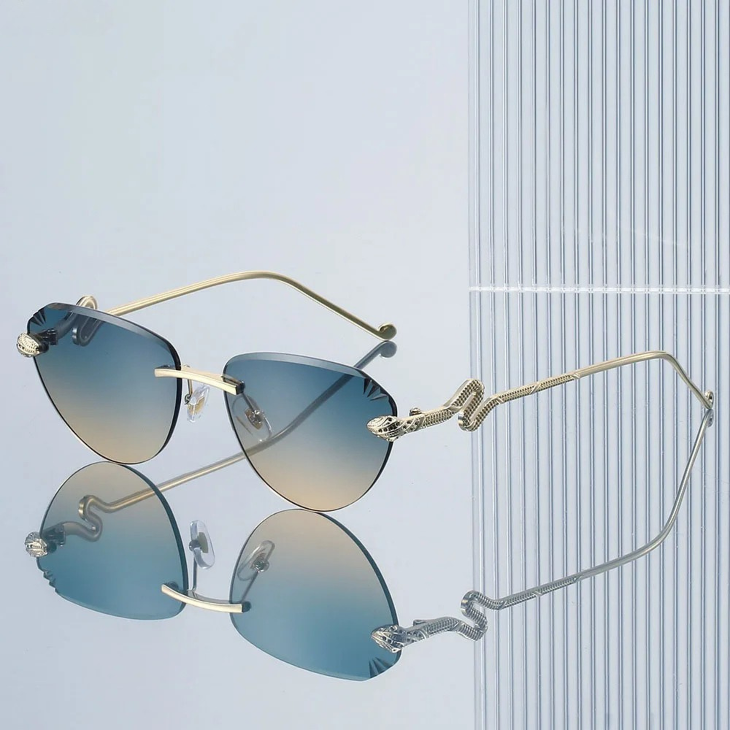 Elegant Metal Frame Sunglasses