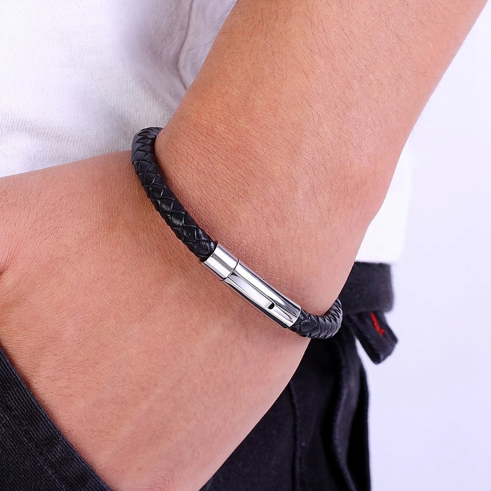 Unisex Toggle Clasp Bangle