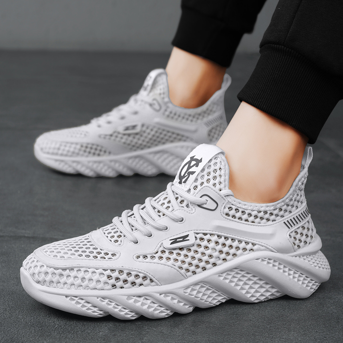Hollow-Out Water Shoes