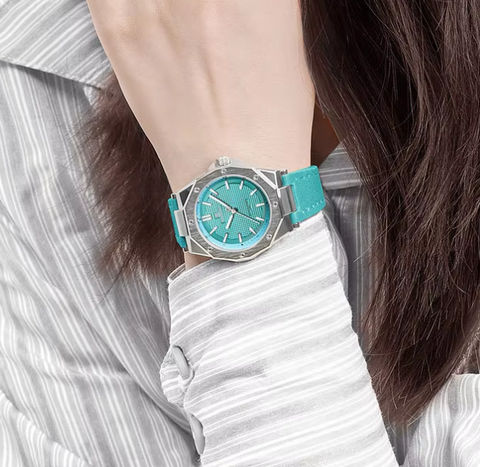 Classic fashion luxury watch