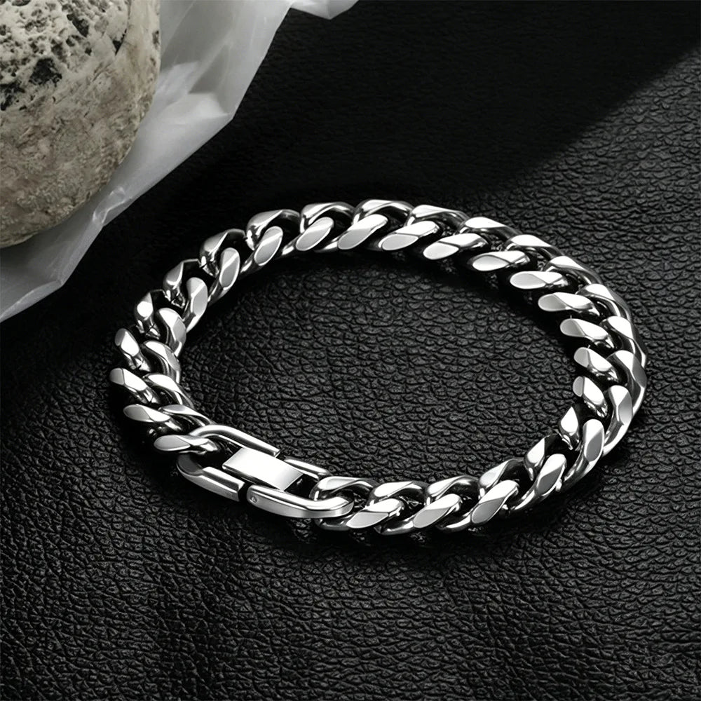 Thick Curb Chain Wrist