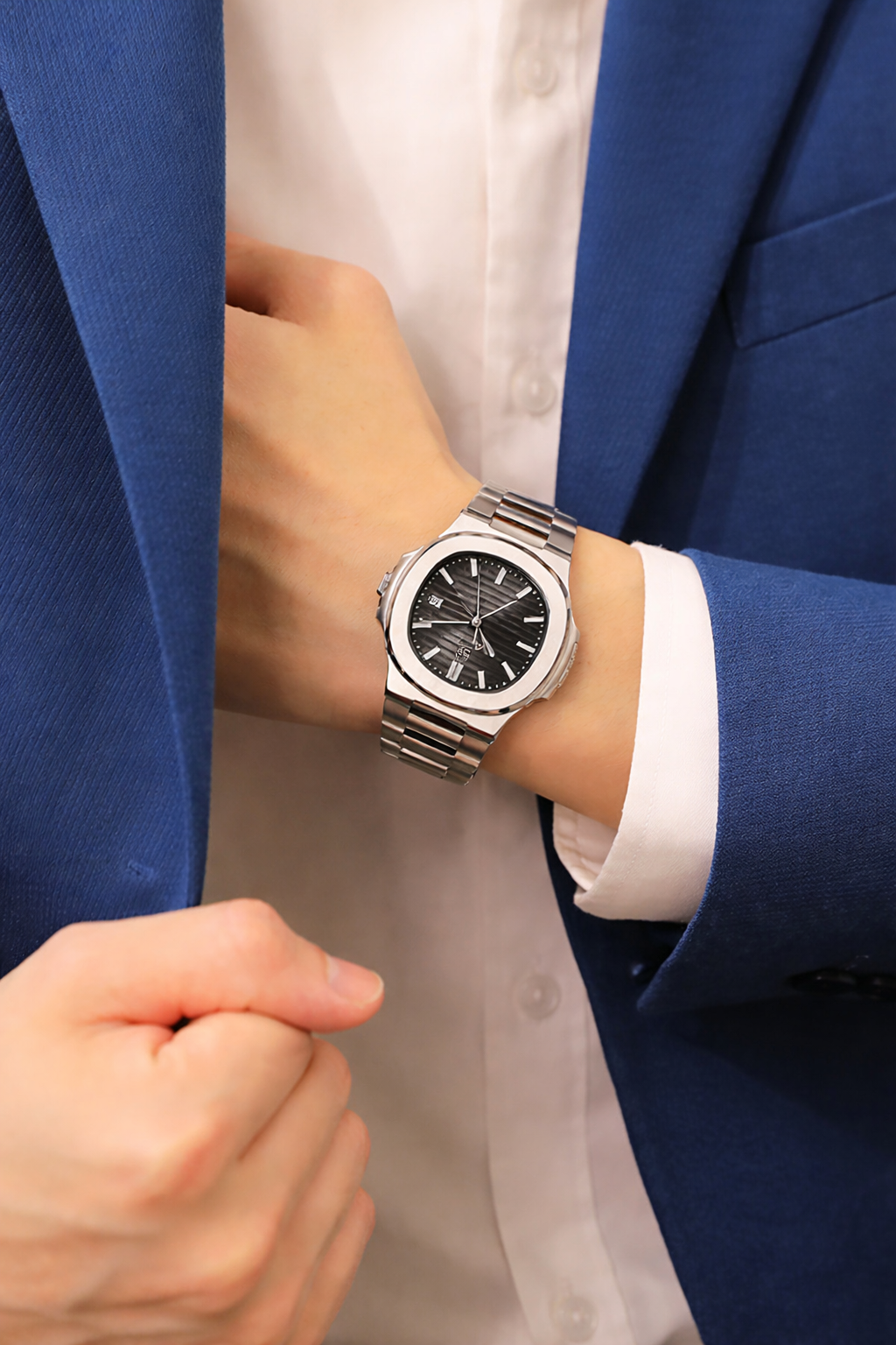 Luxury Square Quartz Wristwatch