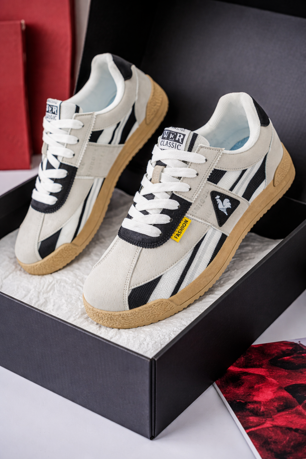 Lightweight Casual Sneakers